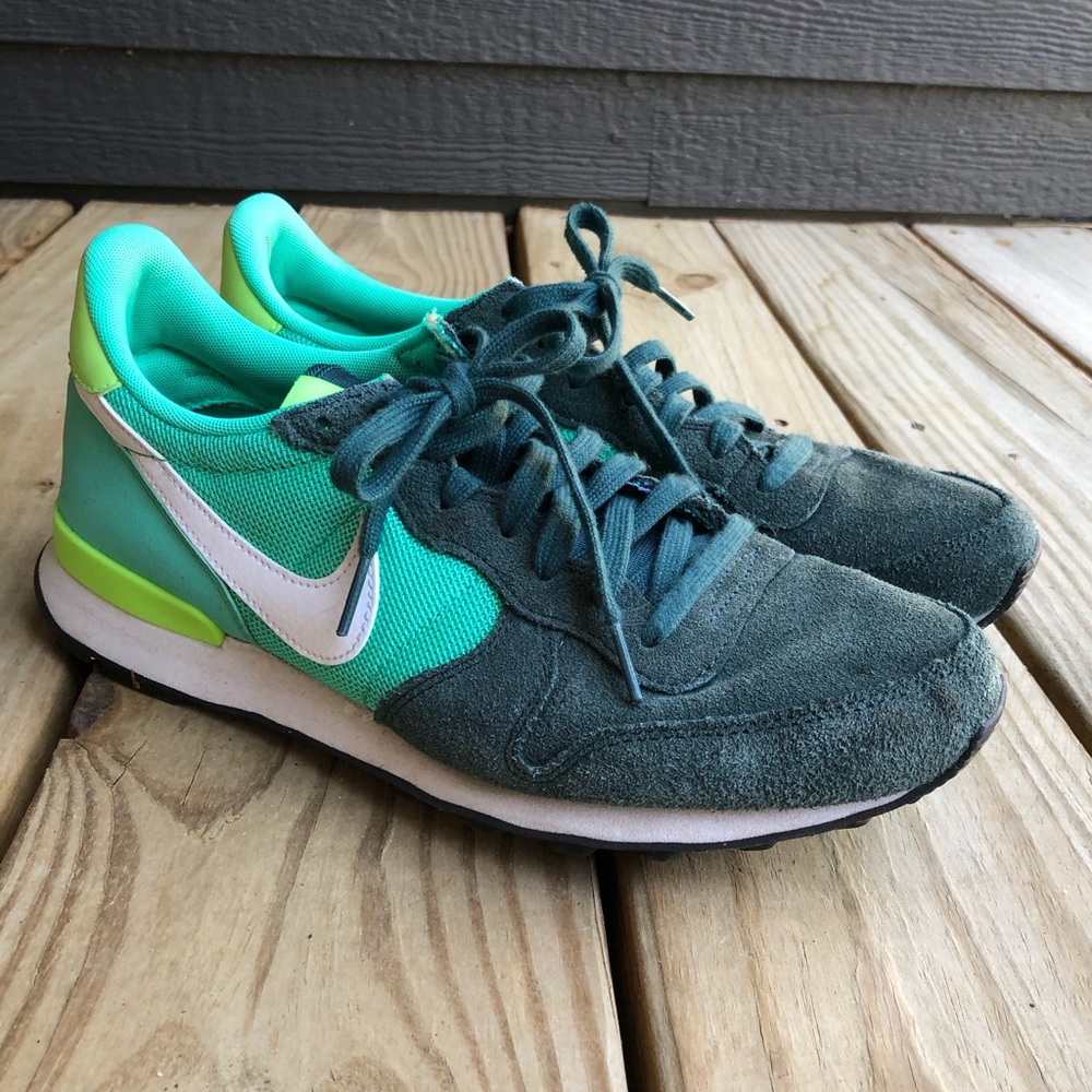 Nike Daybreak Shoes